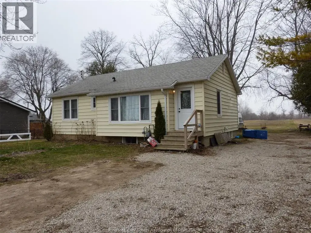 581 Highway 77, Leamington